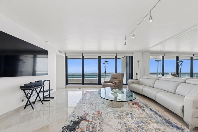 4 of 52 - 1400 S Ocean Blvd #1004, Boca Raton, FL