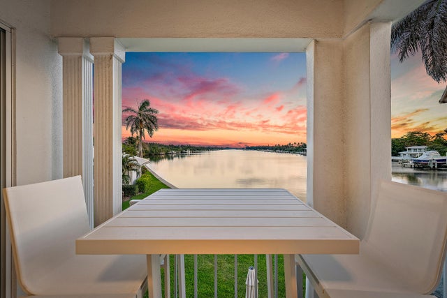 2 of 31 - 209 Evans Lane, Manalapan, FL