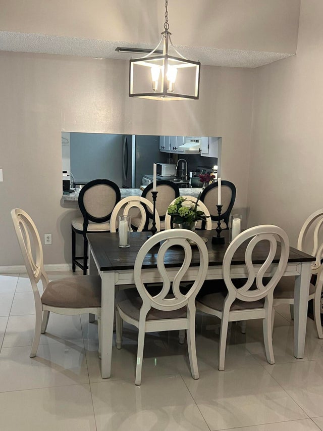 4 of 21 - 4643 Holly Lake Dr, Lake Worth, FL