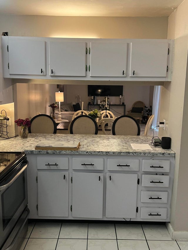 5 of 21 - 4643 Holly Lake Dr, Lake Worth, FL
