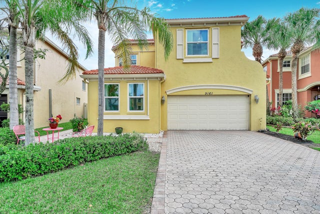 9161 Dupont Place, Wellington