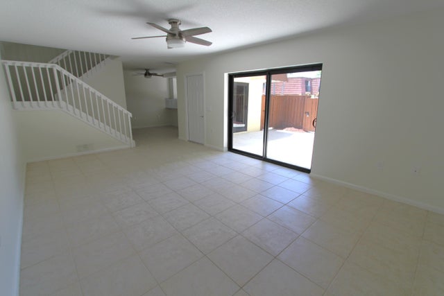 3 of 13 - 404 Live Oak Lane, Boynton Beach, FL