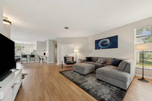 175 Harbor Lake Circle, Greenacres