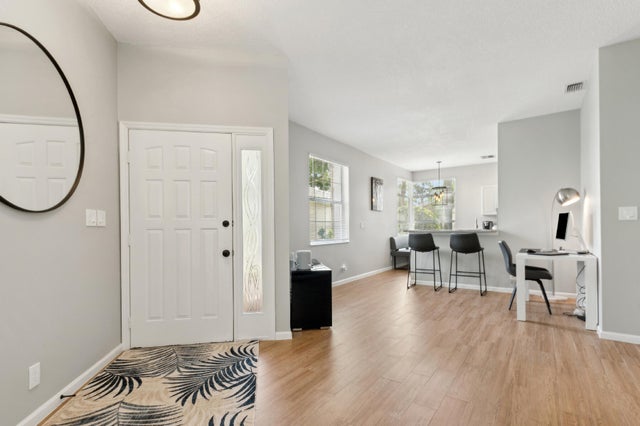 4 of 33 - 175 Harbor Lake Circle, Greenacres, FL