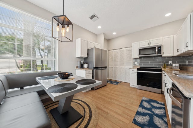 5 of 33 - 175 Harbor Lake Circle, Greenacres, FL