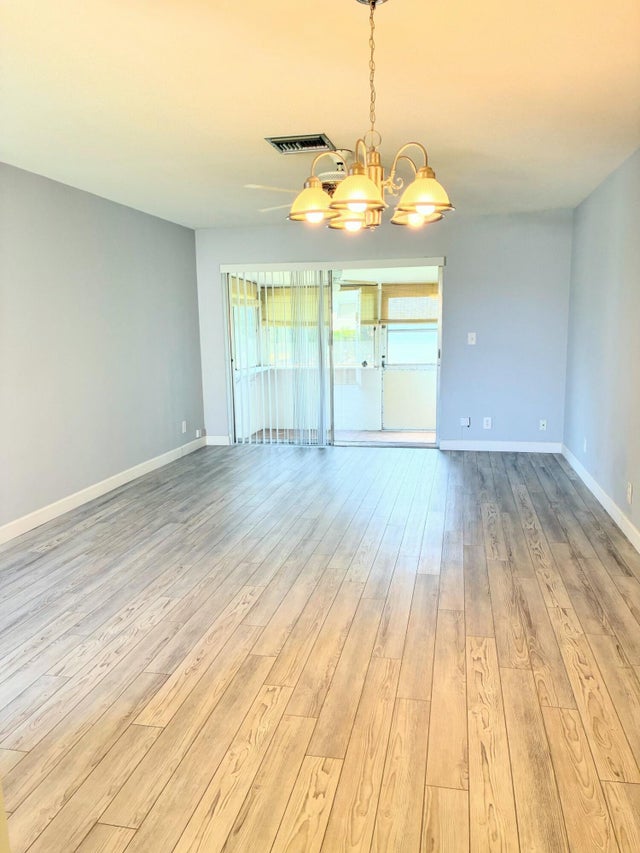 2 of 17 - 2911 Ashley Dr W #h, West Palm Beach, FL