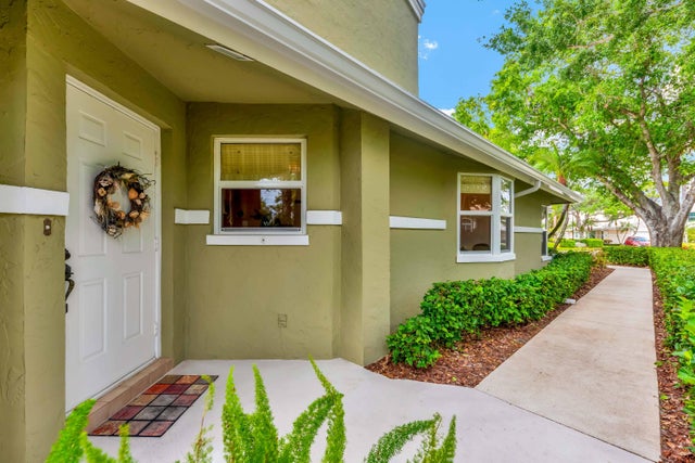 4 of 30 - 2437 Sw Foxpoint Trail, Palm City, FL