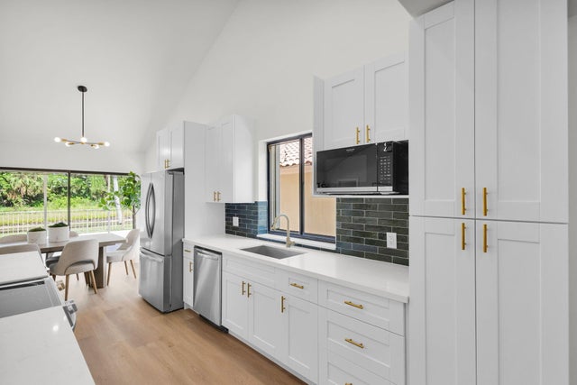5 of 61 - 2795 Hawthorne Lane, West Palm Beach, FL