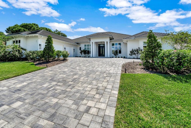 2 of 32 - 201 Shores Dr, Vero Beach, FL