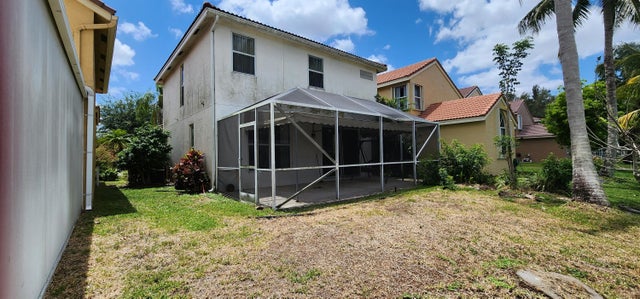 2 of 33 - 7823 Springfield Lake Drive, Lake Worth, FL