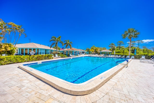 4 of 28 - 1501 Ne 13th Terrace #h-9, Jensen Beach, FL
