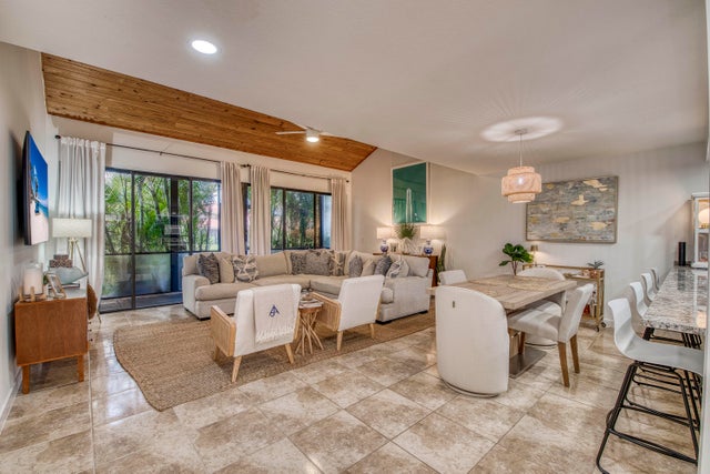 1 of 27 - 216 Old Meadow Way, Palm Beach Gardens, FL