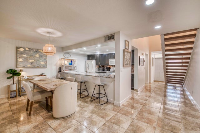 2 of 27 - 216 Old Meadow Way, Palm Beach Gardens, FL