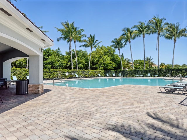 4 of 31 - 1023 Center Stone Lane, Riviera Beach, FL
