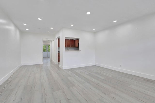 2 of 23 - 110 Dorchester E, West Palm Beach, FL