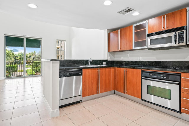 1 of 34 - 610 Clematis St #313, West Palm Beach, FL