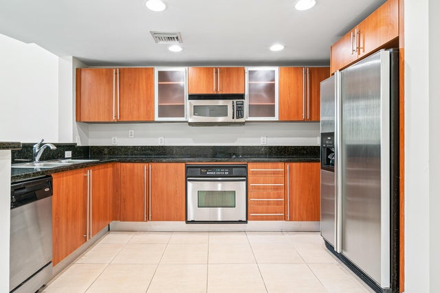 2 of 34 - 610 Clematis St #313, West Palm Beach, FL