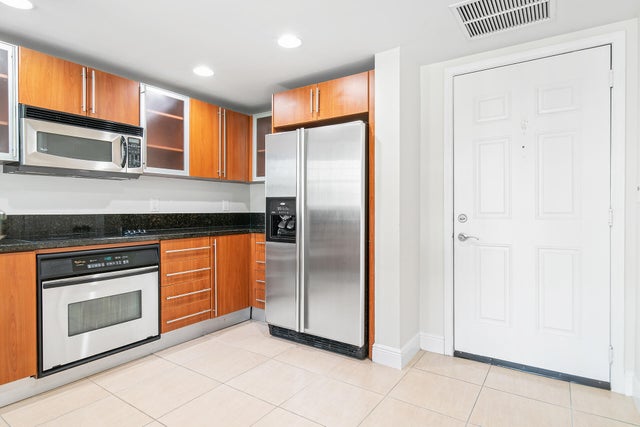 3 of 34 - 610 Clematis St #313, West Palm Beach, FL