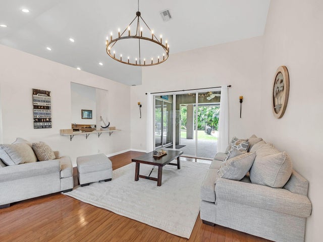 5 of 37 - 8465 Mandarin Blvd, Loxahatchee, FL