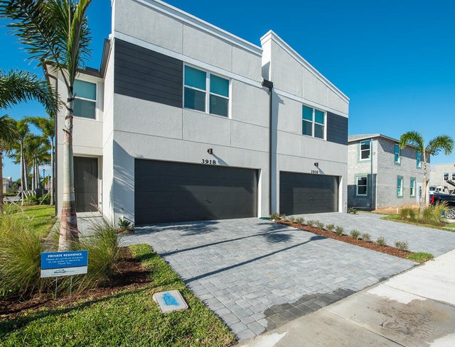 2 of 35 - 3918 Se Mentmore Lane, Stuart, FL