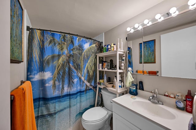 5 of 7 - 2565 S Ocean Boulevard #219, Palm Beach, FL