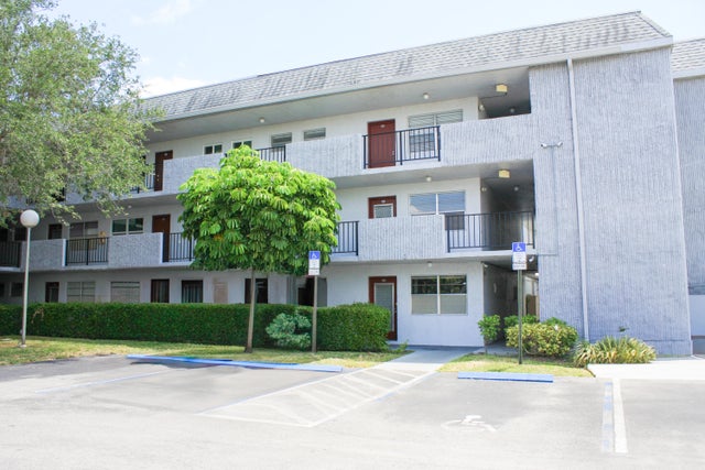 1 of 19 - 8205 Nw 61st St #b111, Tamarac, FL