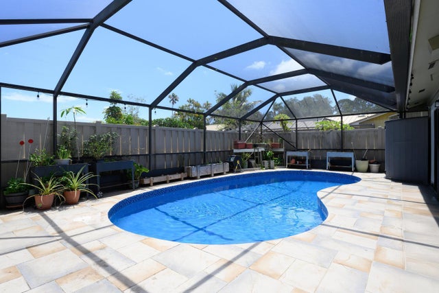 2 of 34 - 5424 Eagle Lake Dr, Palm Beach Gardens, FL