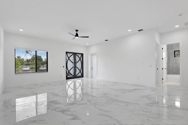 3 of 37 - 4169 Vicliff Rd, West Palm Beach, FL