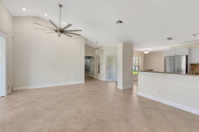 5 of 70 - 8086 Cassia Dr, Boynton Beach, FL