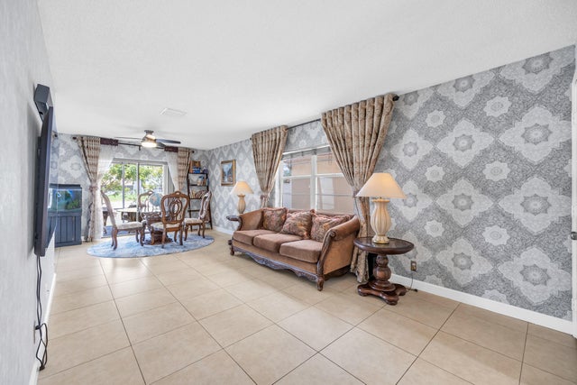 4 of 46 - 10429 Boca Springs Dr, Boca Raton, FL