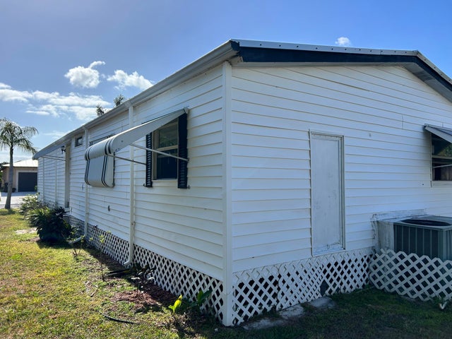 3 of 107 - 4 San Roberto, Fort Pierce, FL
