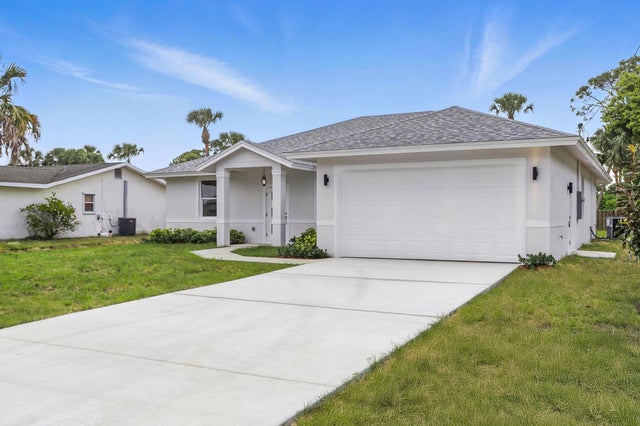 5 of 23 - 5104 Birch Dr, Fort Pierce, FL