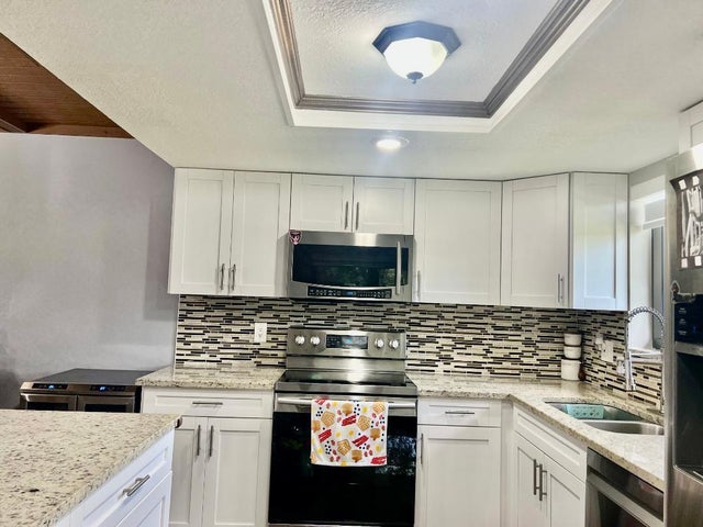 2 of 28 - 2962 Kirk Rd Road, Lake Worth, FL