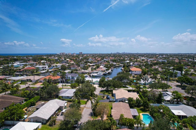 2 of 23 - 5111 Ne 27th Terrace Ne, Lighthouse Point, FL