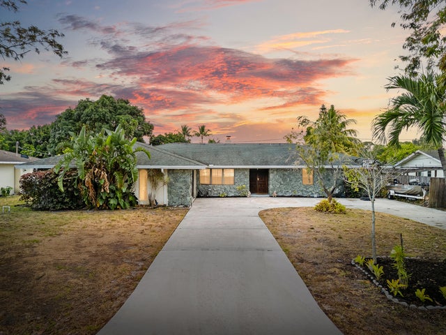 1 of 82 - 115 Ne Caprona Av, Port Saint Lucie, FL