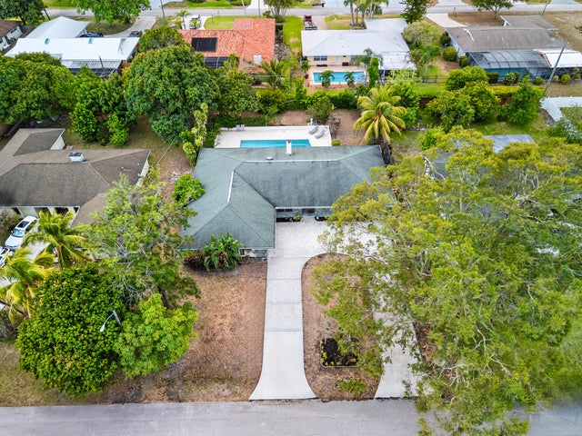 4 of 82 - 115 Ne Caprona Av, Port Saint Lucie, FL