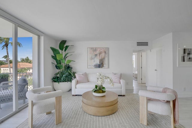 4 of 22 - 354 Chilean Avenue #4d, Palm Beach, FL