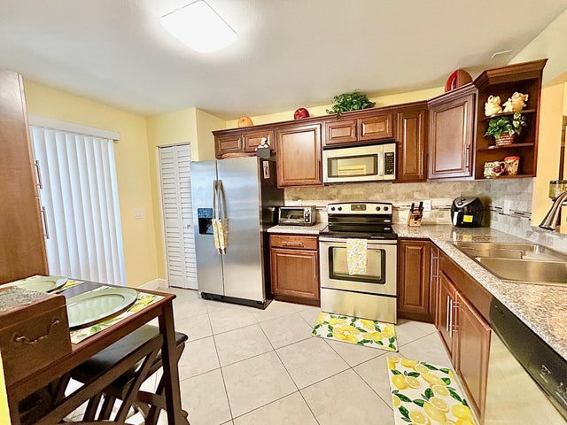 1 of 49 - 4330 Lucerne Villas Lane, Lake Worth, FL