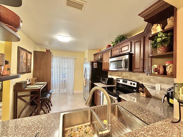 2 of 49 - 4330 Lucerne Villas Lane, Lake Worth, FL