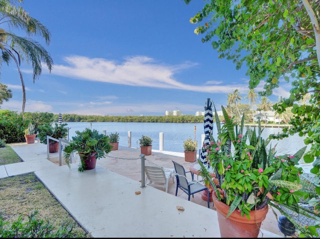 4 of 18 - 6590 N Ocean Boulevard #9, Ocean Ridge, FL