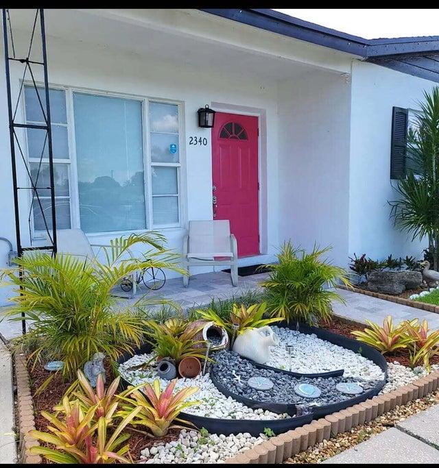2 of 10 - 2340 Avenue M, Riviera Beach, FL