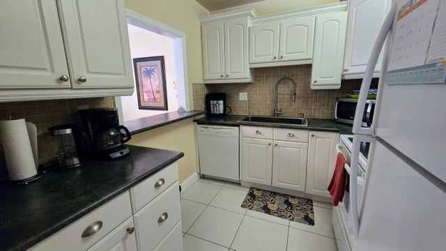 2 of 19 - 5621 Sw 2nd Court #209, Margate, FL