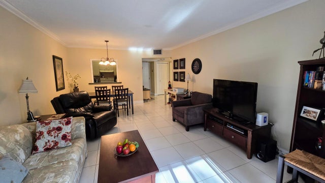 5 of 19 - 5621 Sw 2nd Court #209, Margate, FL