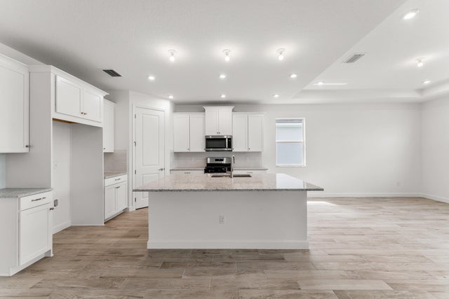 4 of 15 - 10144 Sw Carnelian St, Port Saint Lucie, FL