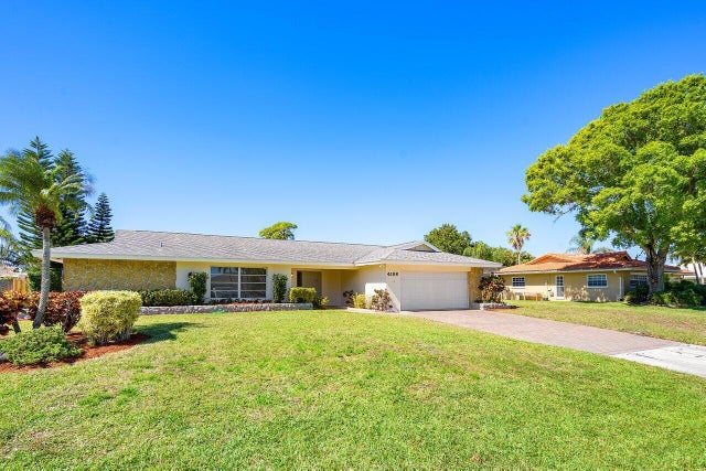 1 of 39 - 4186 Oak St, Palm Beach Gardens, FL