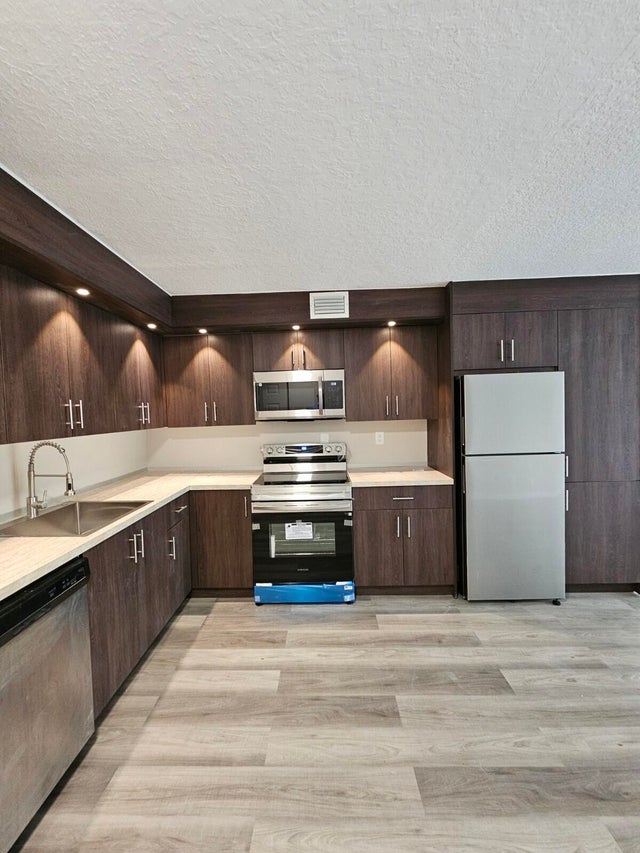 5 of 19 - 1850 N Congress Avenue #305, West Palm Beach, FL