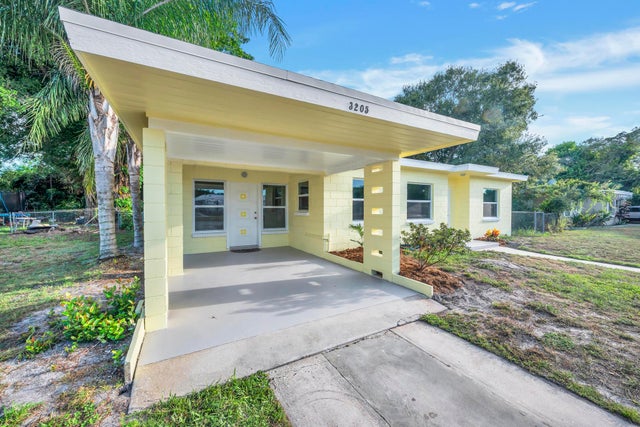 4 of 35 - 3205 Tennessee Avenue, Fort Pierce, FL