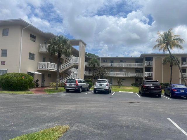 1 of 31 - 2682 Garden Drive #204, Lake Worth, FL