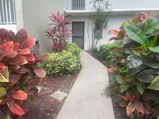 3 of 21 - 2230 N Cypress Bend Drive #101, Pompano Beach, FL
