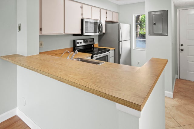 4 of 21 - 2230 N Cypress Bend Drive #101, Pompano Beach, FL
